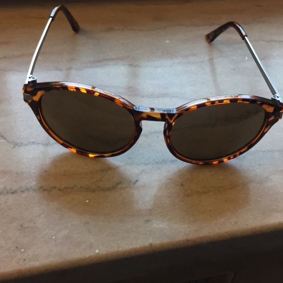 Sunglasses - Picture 3 of 3
